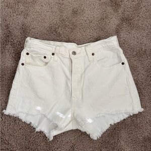 Women's White Levi’s Shorts